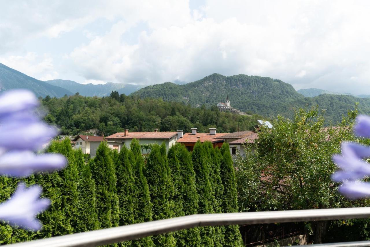 Apartment And Rooms Hisa Sonca Kobarid Exterior foto